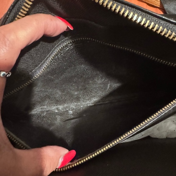 LV Epi black Shoulder Bag - Picture 15 of 16